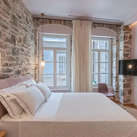 The Nestorian House *