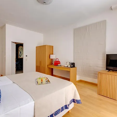 The Nestorian House *