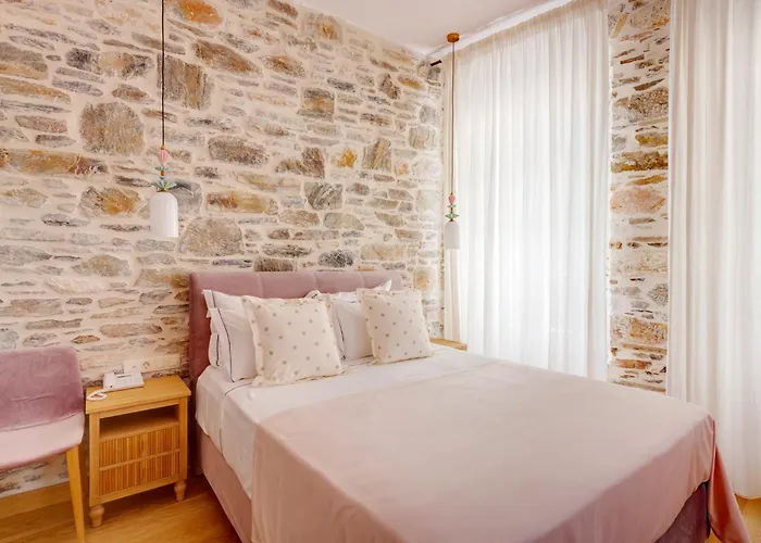 Апартаменты The Nestorian House Эрмуполис