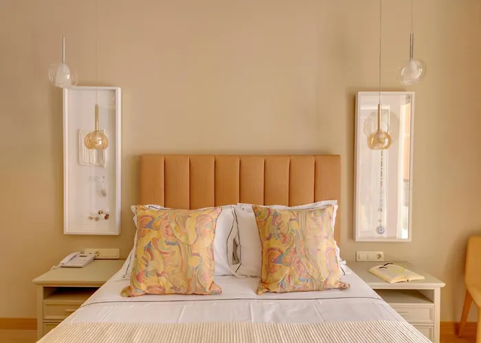 The Nestorian House Апартаменты Эрмуполис