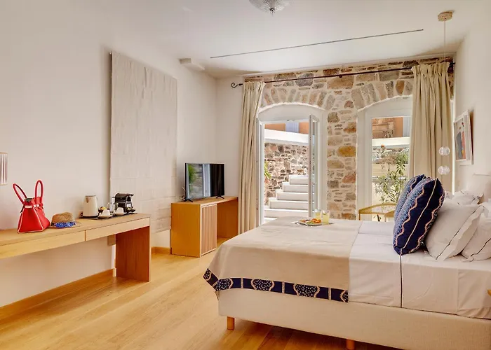 The Nestorian House Эрмуполис