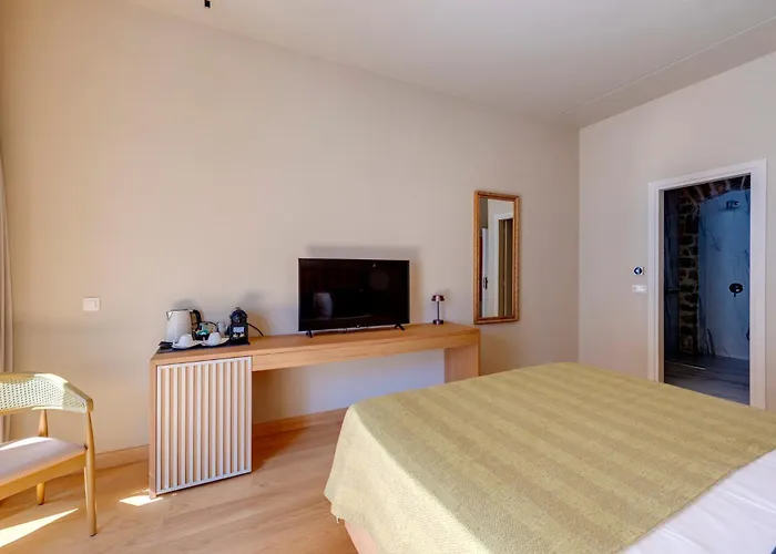 The Nestorian House Апартаменты