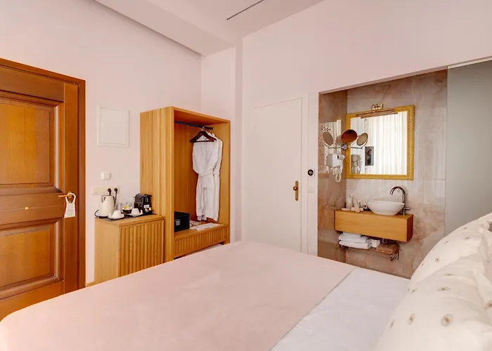 The Nestorian House *