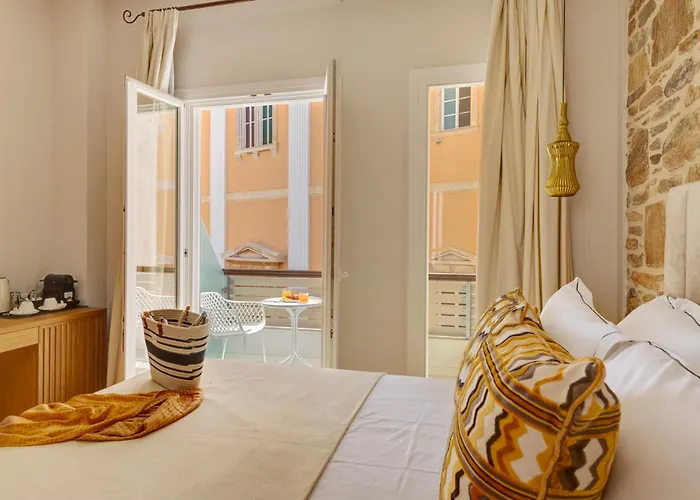 The Nestorian House Эрмуполис