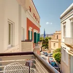 The Nestorian Syros Lägenhet