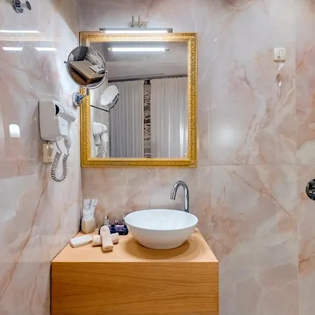 The Nestorian House *